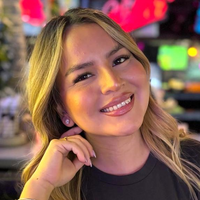 Paola E. Velez